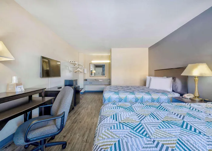 6 Effingham, Il Hotel 3*