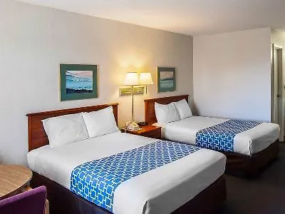Hotel 6 Effingham, Il
