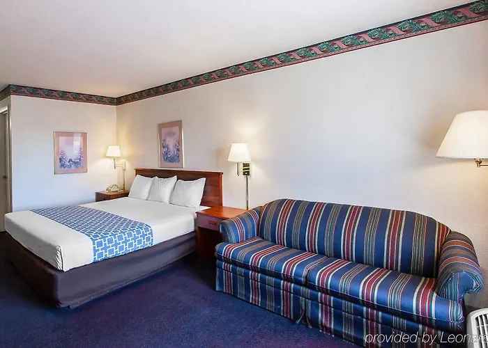 6 Effingham, Il 3*